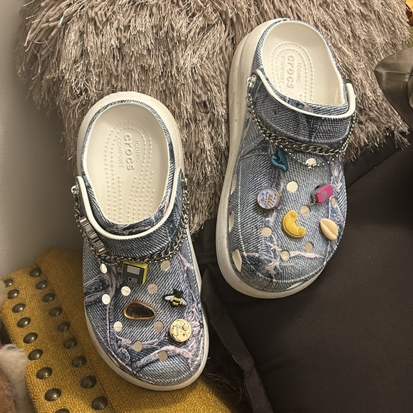COPY - SZA Crocs (platforms) - Picture 2 of 4